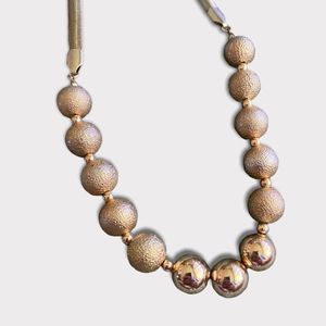 Vintage | Bronze tone Bead Necklace